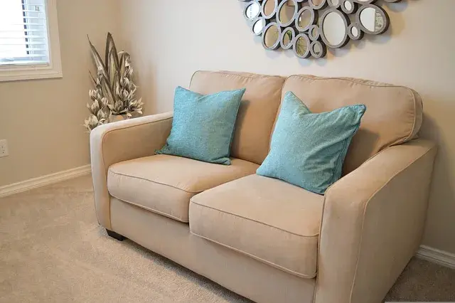 Tips agar Sofa tetap Bersih